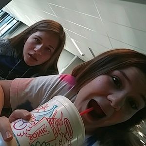 Meet your Posher, Kaybra